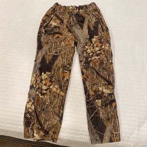 Cabela’s mossy oak camo pant - Lg